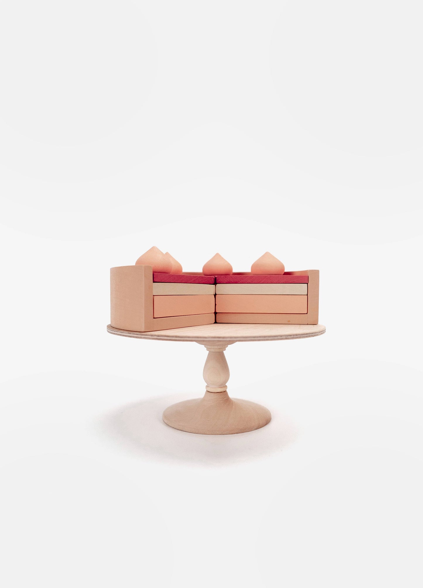 Cake on a stand / Pink