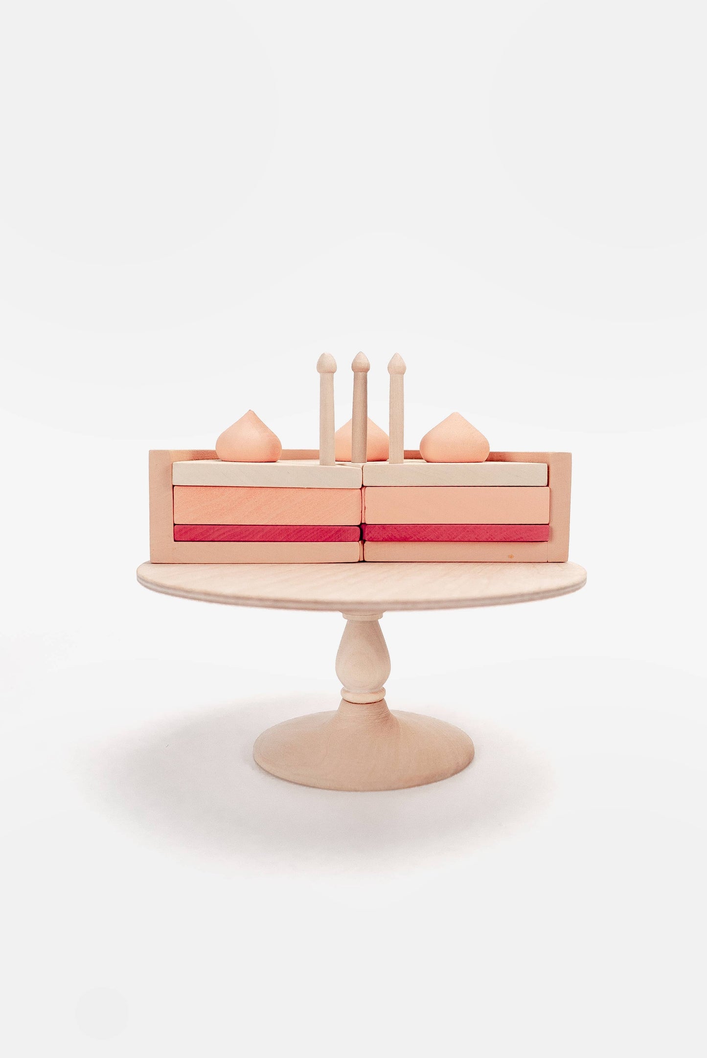 Cake on a stand / Pink